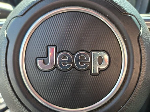 Used 2024 Silver Jeep Sahara image 32