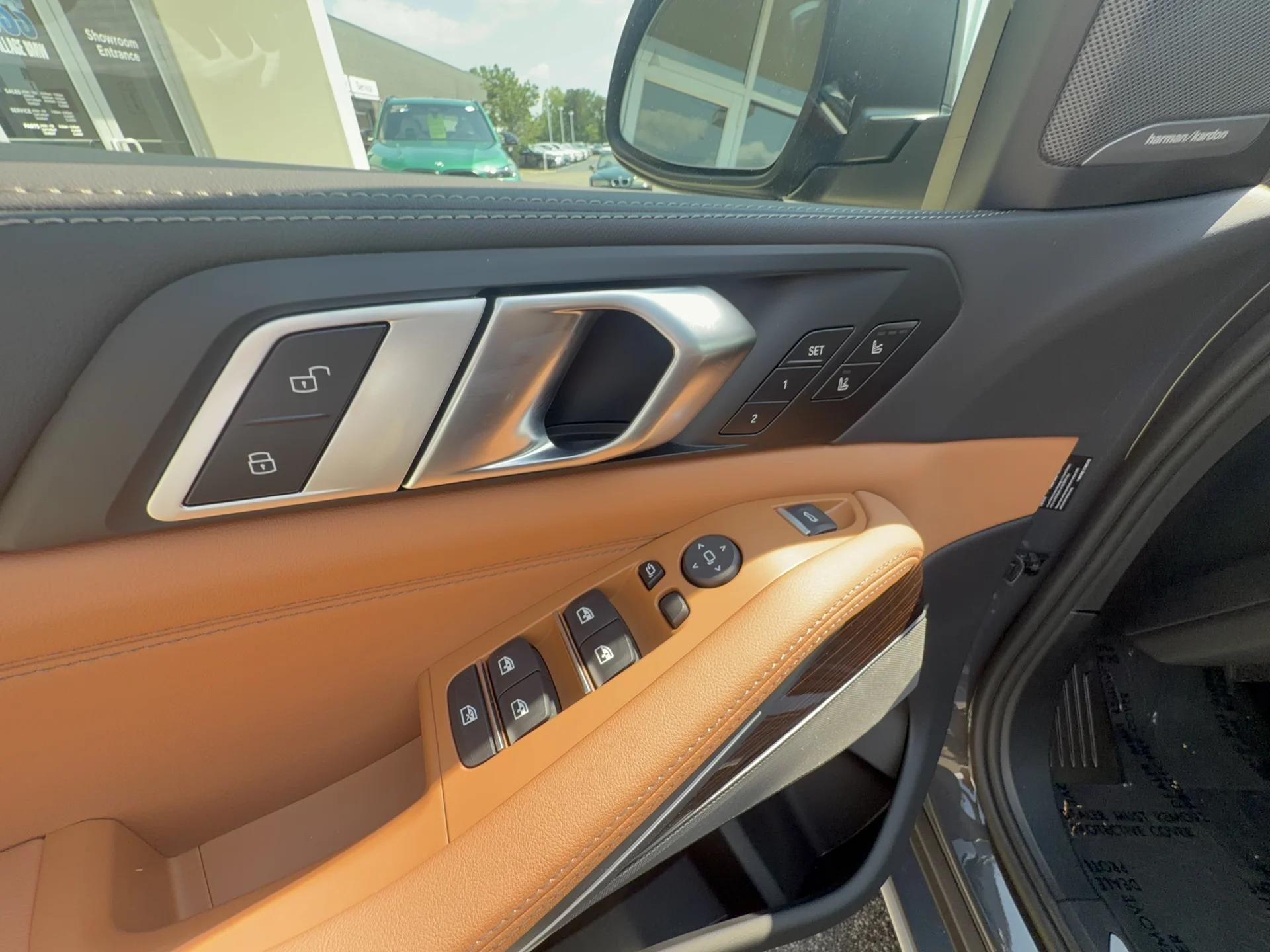 New 2026 Dravit Grey Metallic BMW xDrive40i image 9