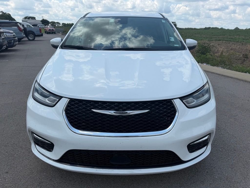 Used 2023 White Chrysler Touring L image 23