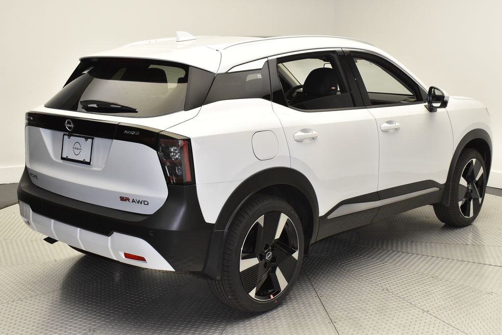 Certified Used 2025 White Nissan SR image 5