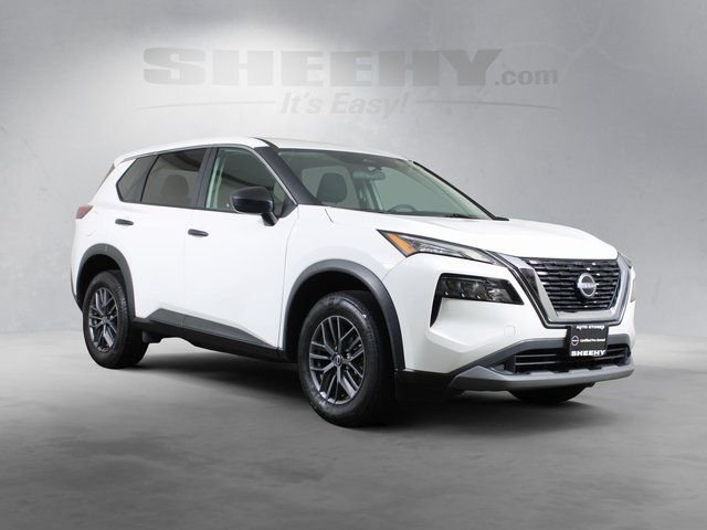 Used 2023 White Nissan S image 2