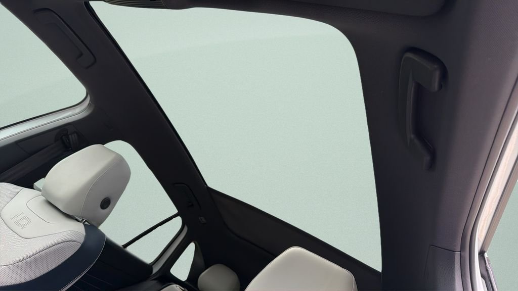 New 2026 Opal White Pearl Volkswagen Pro S image 16