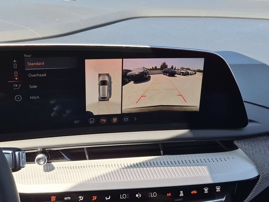 2027 Cadillac OPTIQ Luxury - Photo 14