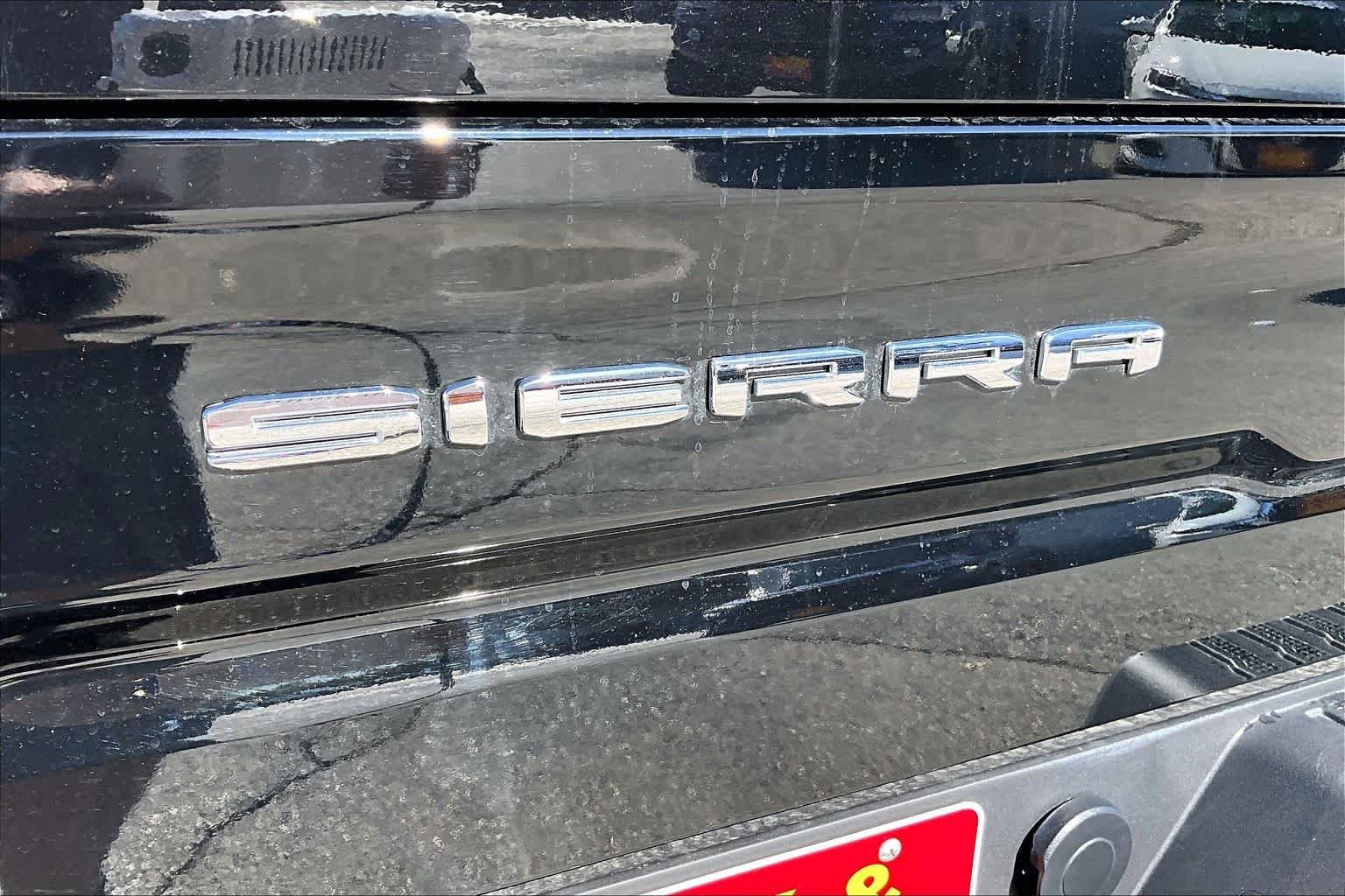 Used 2022 Onyx Black GMC SLT image 31