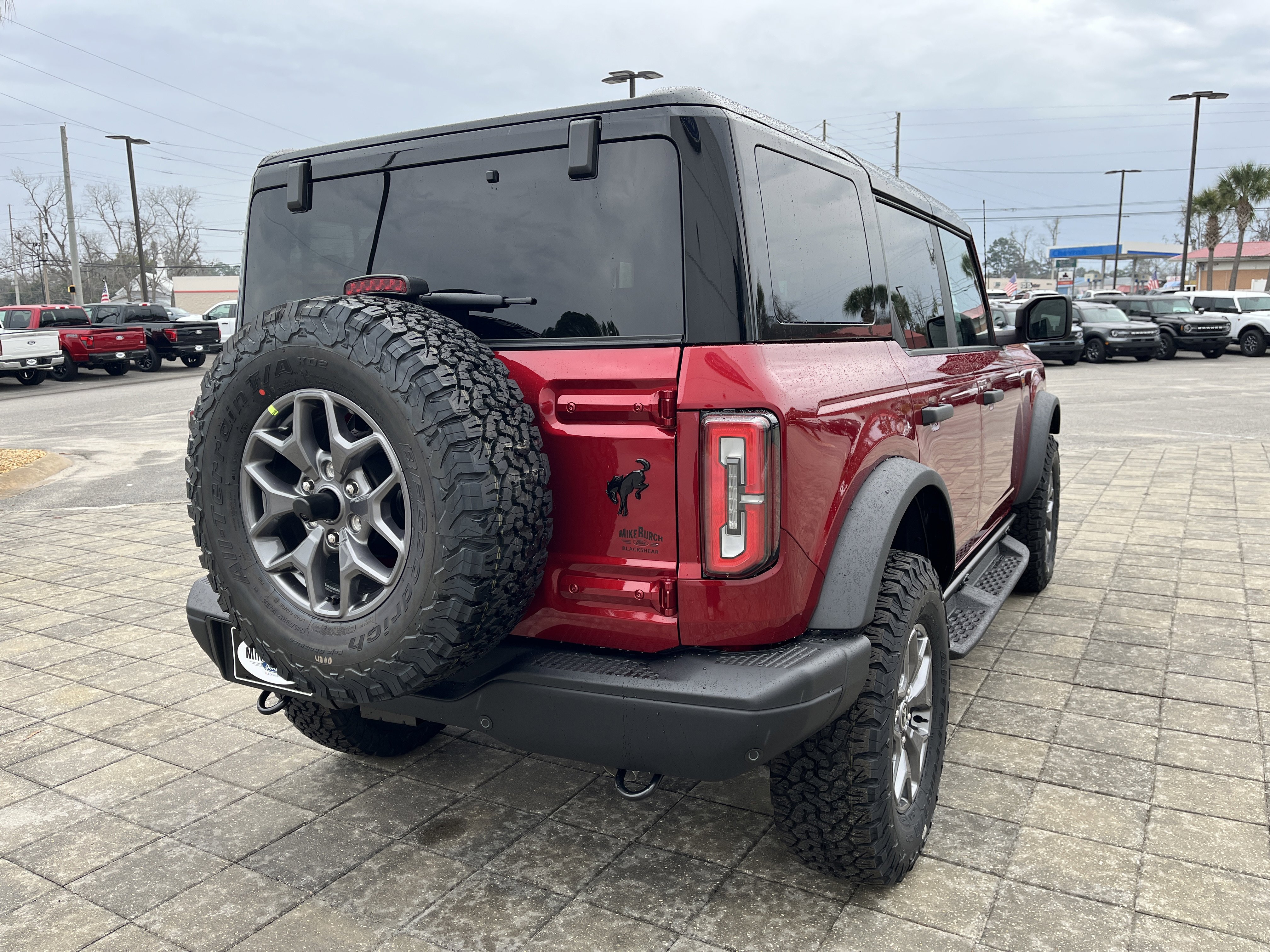 New 2025 Ruby Red Metallic Tinted Clearcoat Ford Badlands® image 7