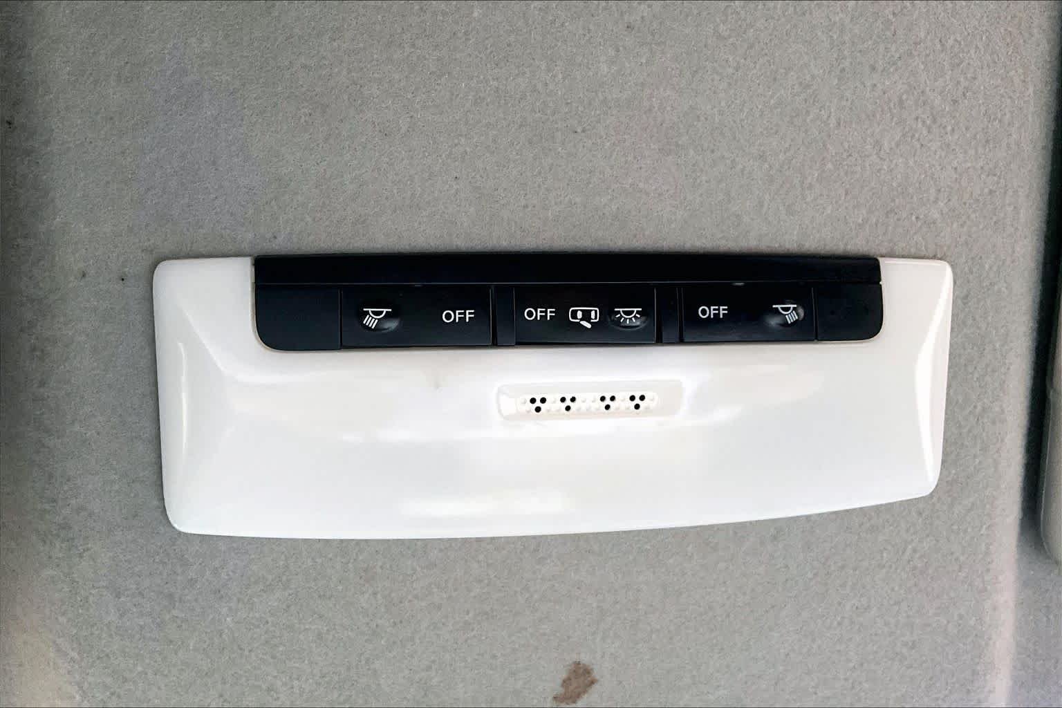 Used 2022 Boulder Gray Pearl Nissan SR image 31
