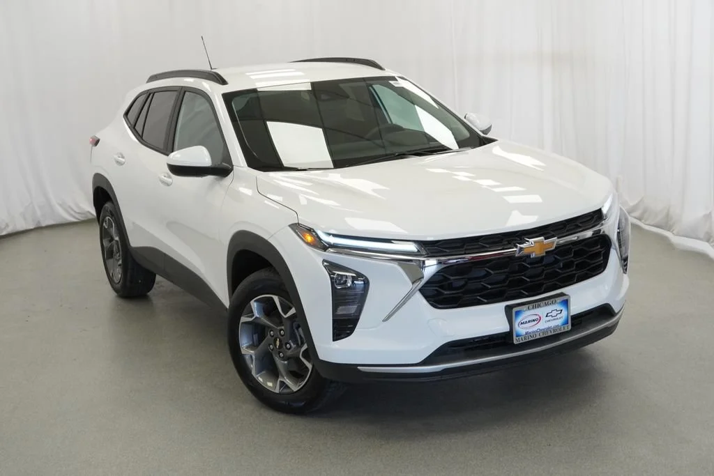 New 2026 Summit White Chevrolet LT image 33