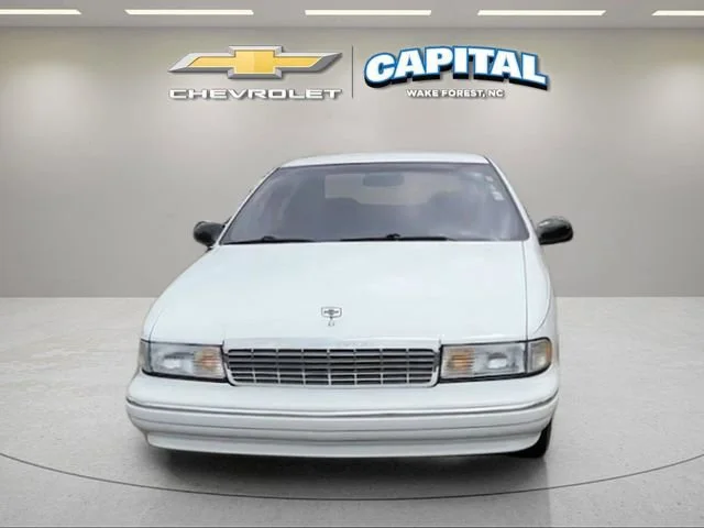 Used 1996 White Chevrolet 1SA Special Value Pkg image 8