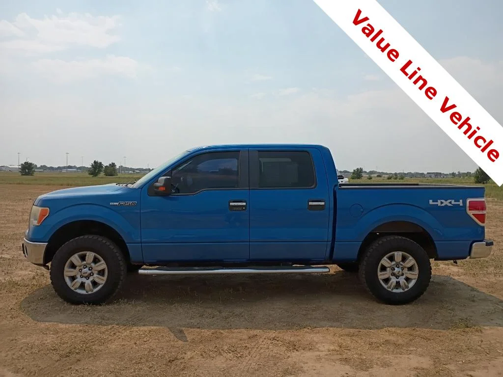 Used 2012 Blue Ford XLT image 2