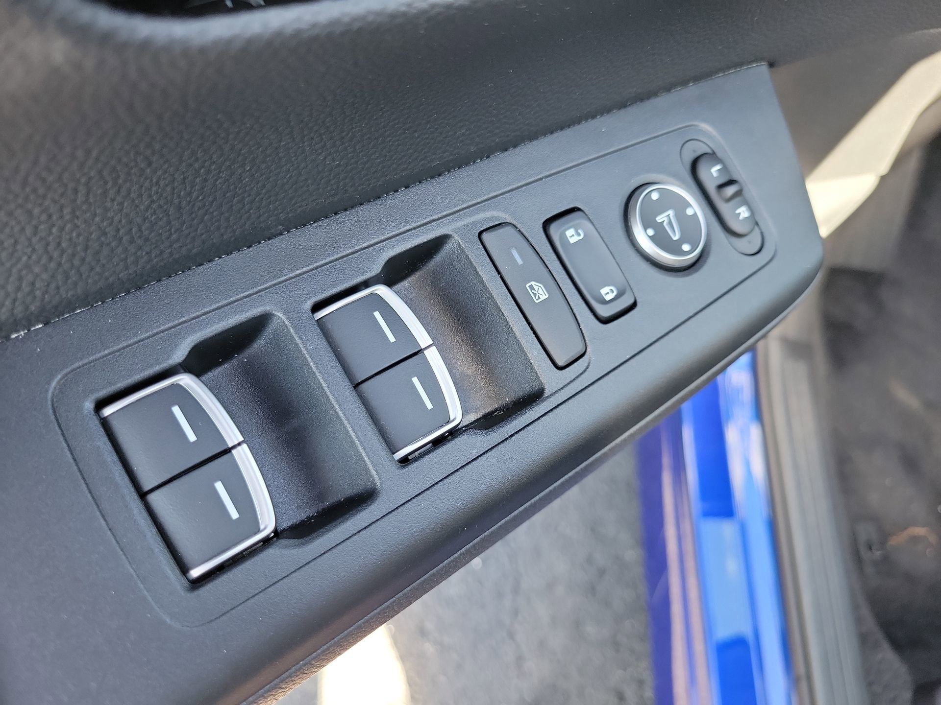 2023 Honda CR-V EX-L - Photo 19