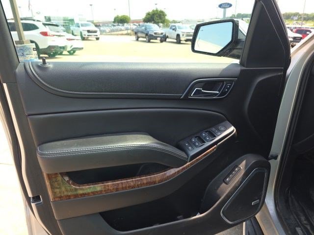 Used 2017 Silver Ice Metallic Chevrolet Premier image 16