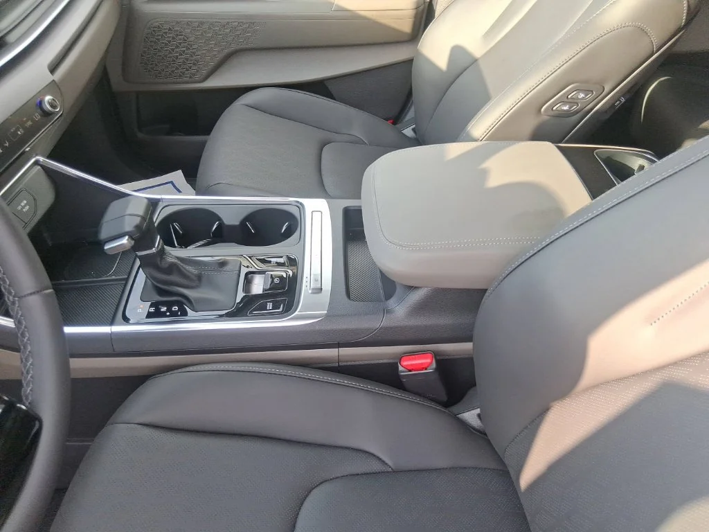 Certified Used 2026 Black Kia EX image 15