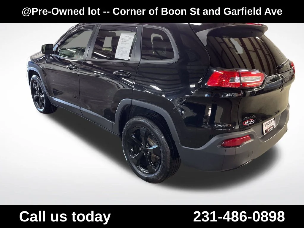 Used 2017 Black Jeep Limited image 3