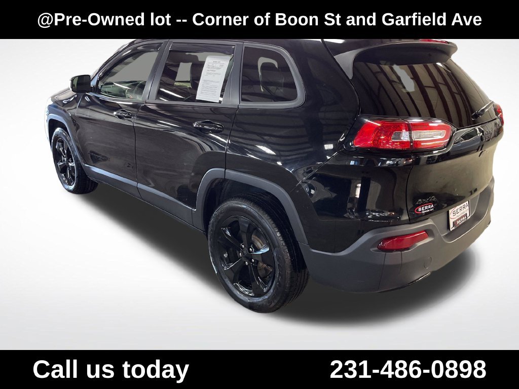 Used 2017 Black Jeep Limited image 3