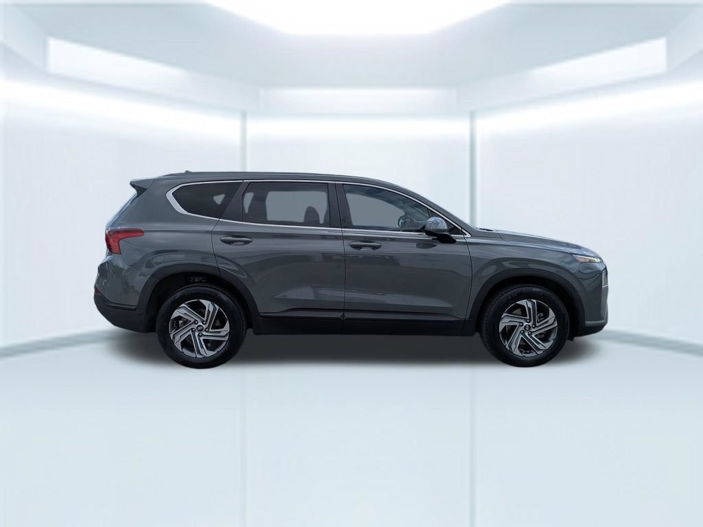 Used 2023 Gray Hyundai SE image 7