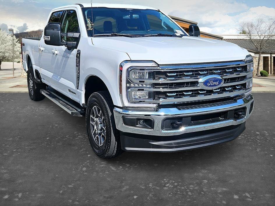 Used 2026 Oxford White Ford LARIAT image 9