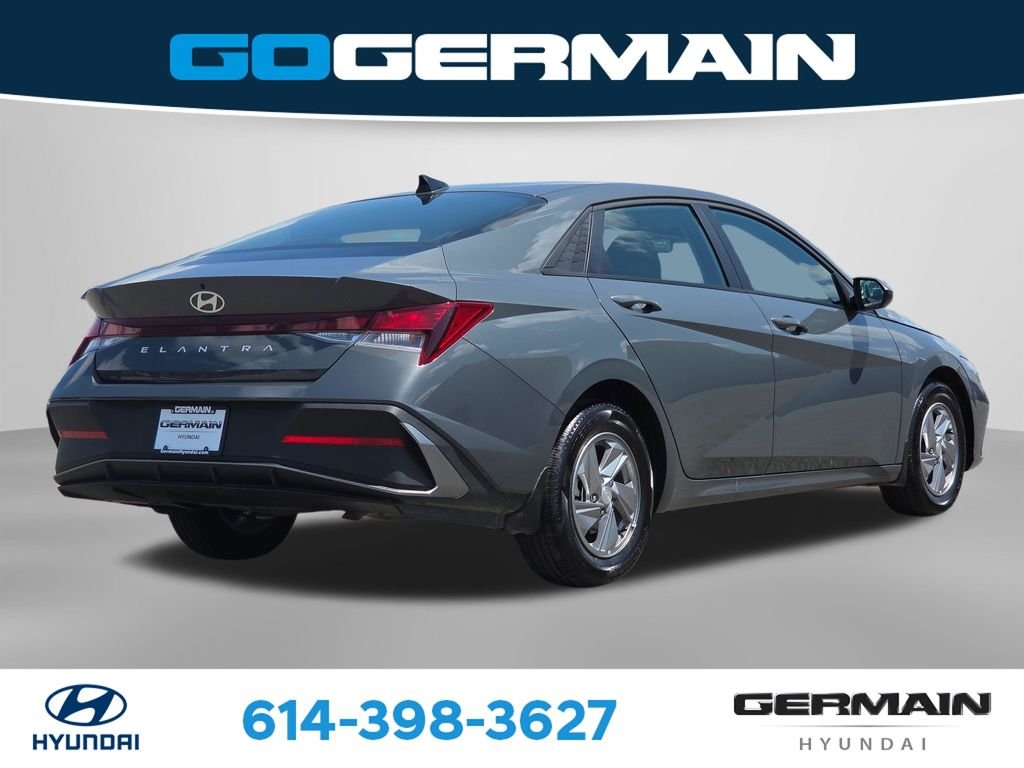 Used 2025 Gray Hyundai SE image 8