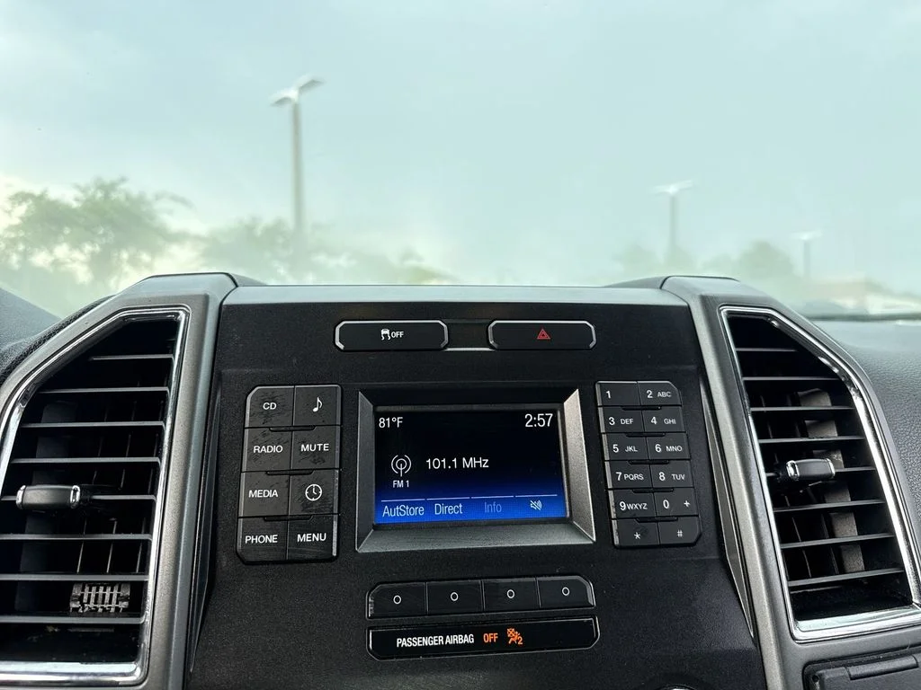 Used 2015 Ingot Silver Ford XLT image 17
