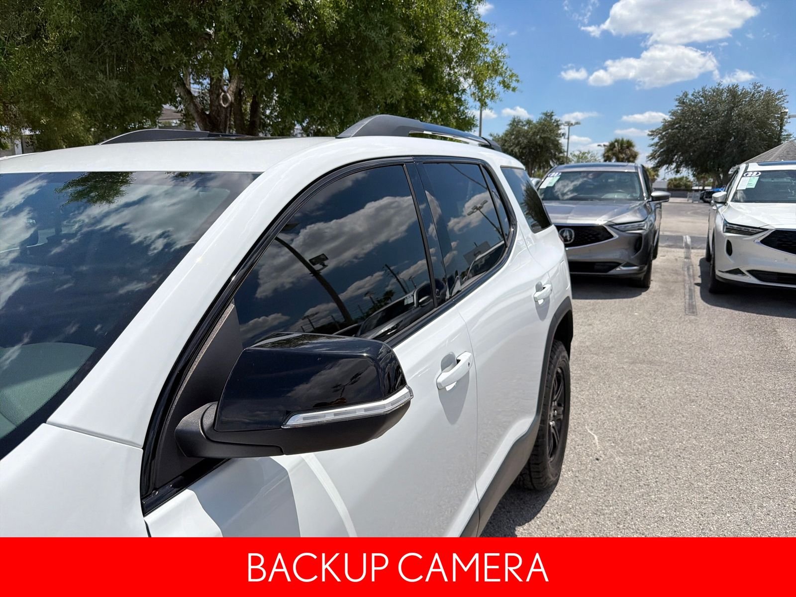 Used 2023 White GMC AT4 image 12