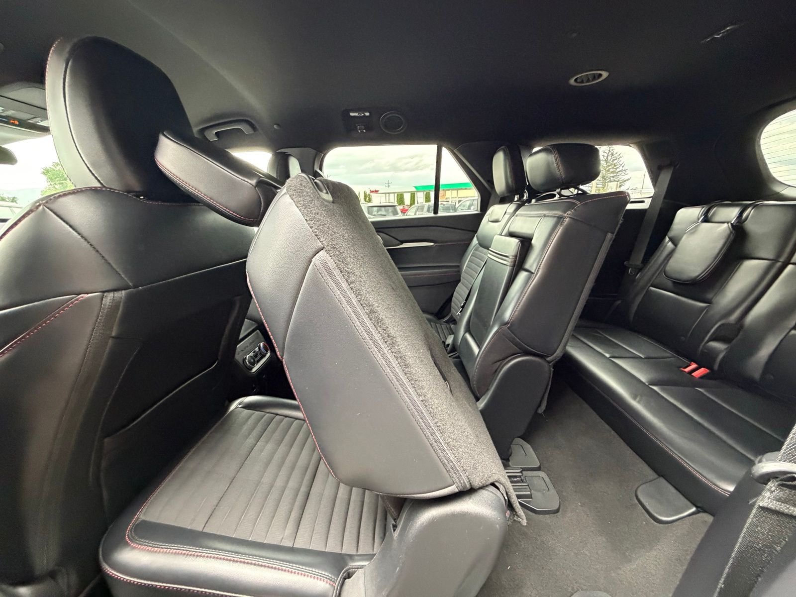 Used 2025 Gray Metallic Ford ST-Line image 28