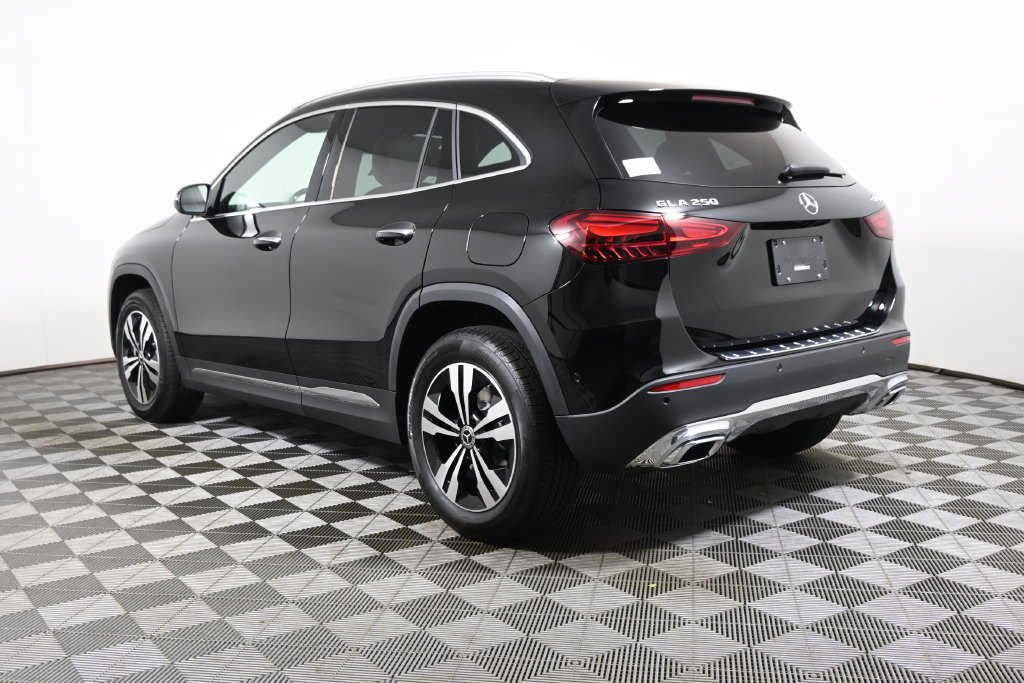 New 2026 Night Black Mercedes-Benz GLA 250 image 43