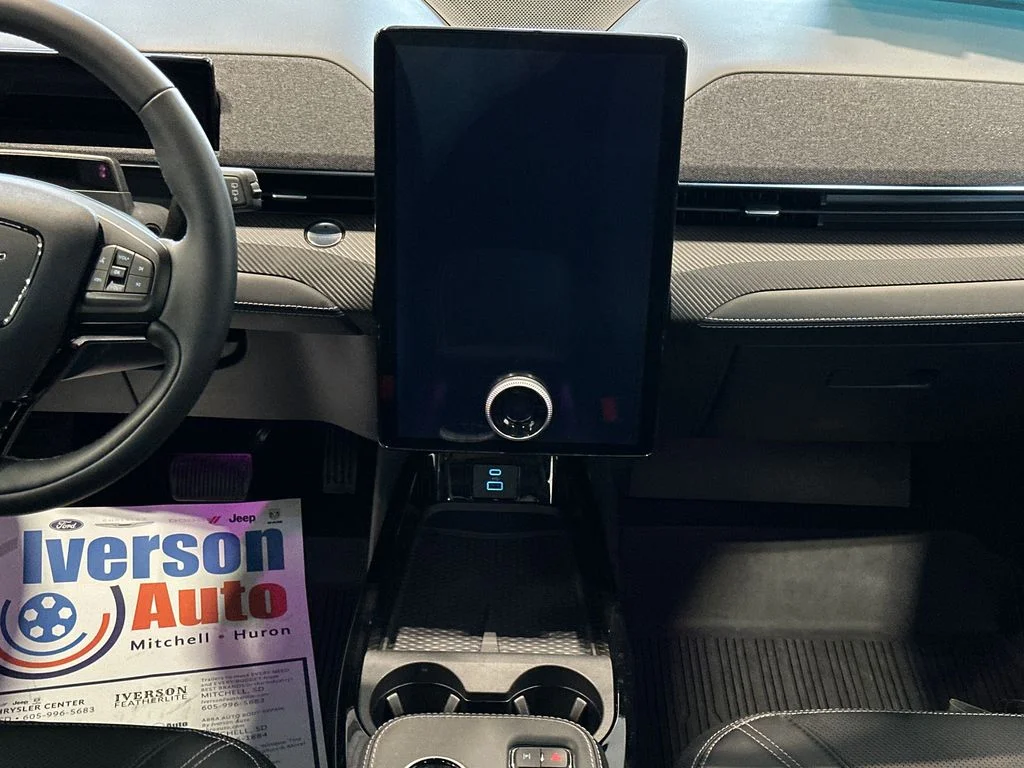 Used 2023 White Ford Premium image 30