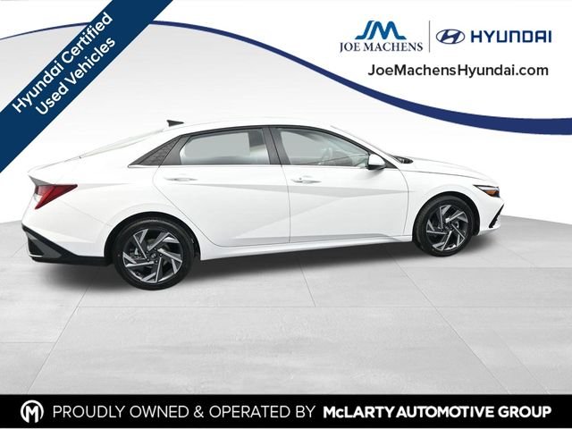 Certified Used 2025 White Hyundai SEL Convenience image 10