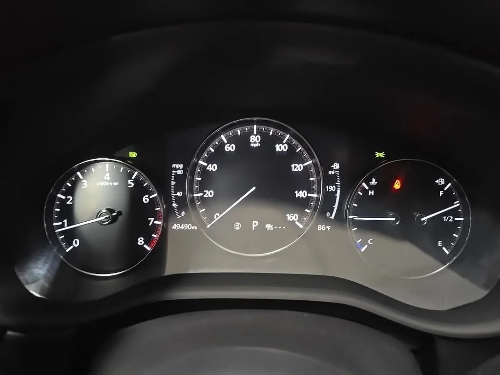 Used 2021 Silver Mazda Select image 24