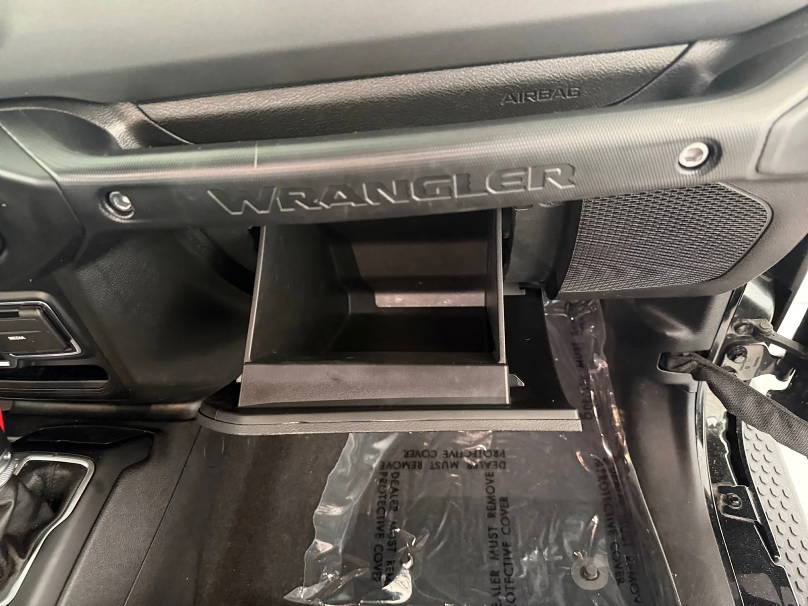 Used 2023 Black Clearcoat Jeep Sport S image 30