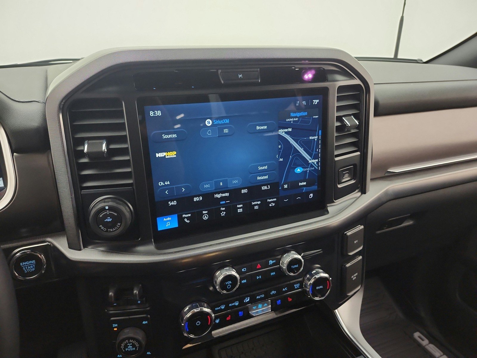 2025 Ford F-150 Platinum - Photo 14