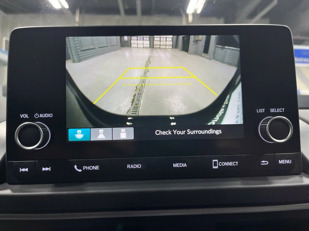 2023 Honda Pilot LX - Photo 19