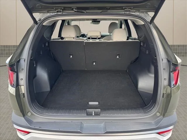 Used 2025 Green Hyundai SEL image 20
