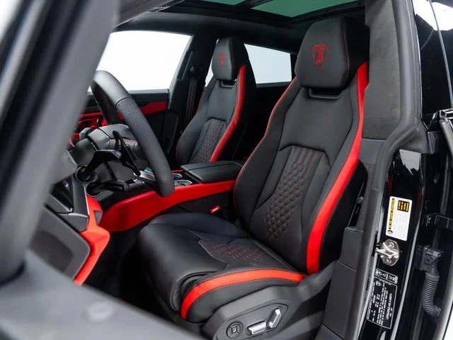 Used 2025 Black Lamborghini SE image 11
