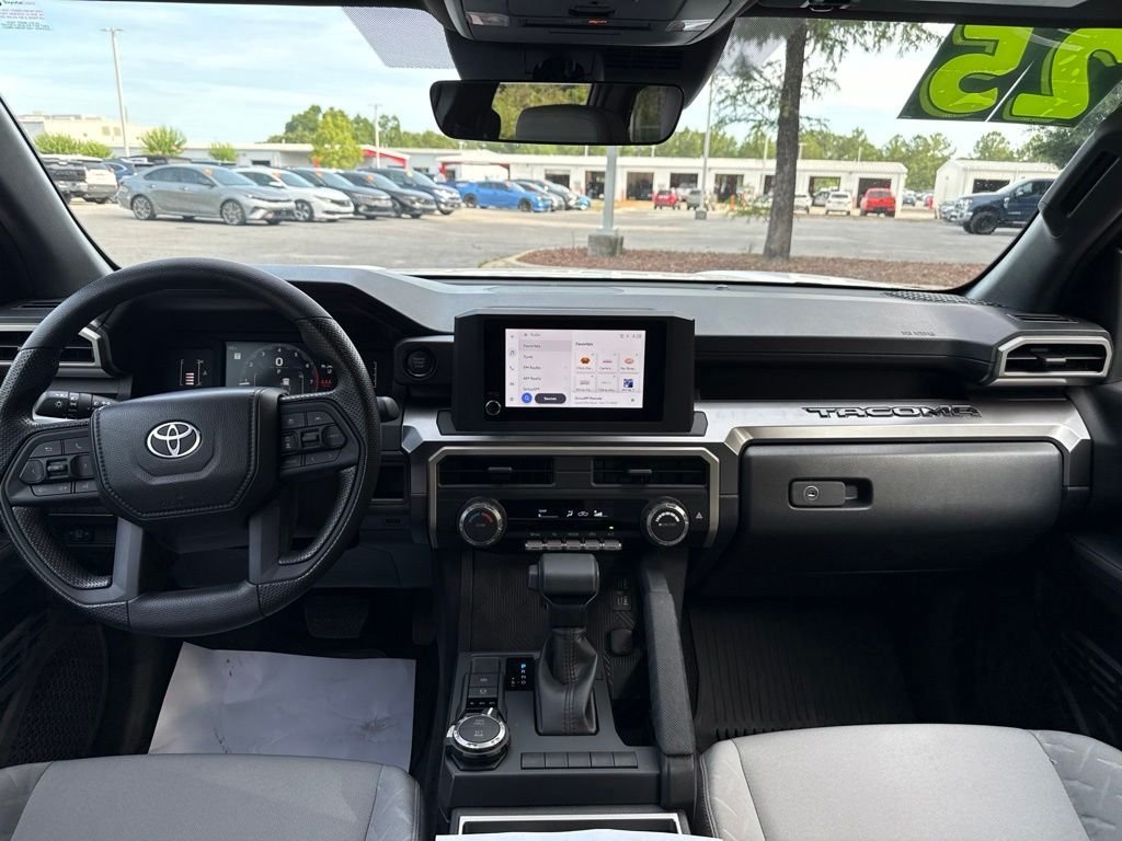 2025 Toyota Tacoma SR5 - Photo 17