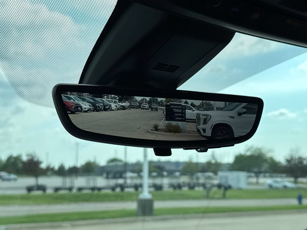 2021 GMC Yukon Denali - Photo 35
