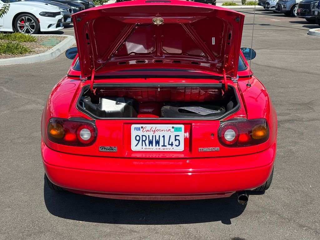 Used 1990 Classic Red Mazda Base image 23