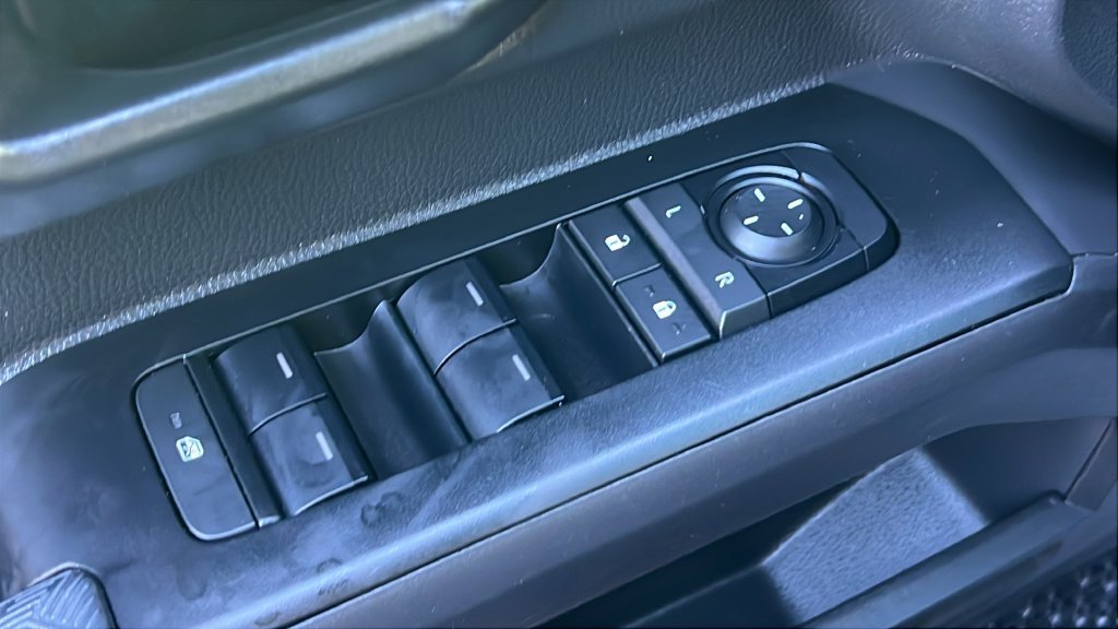Used 2026  Toyota SR5 image 18