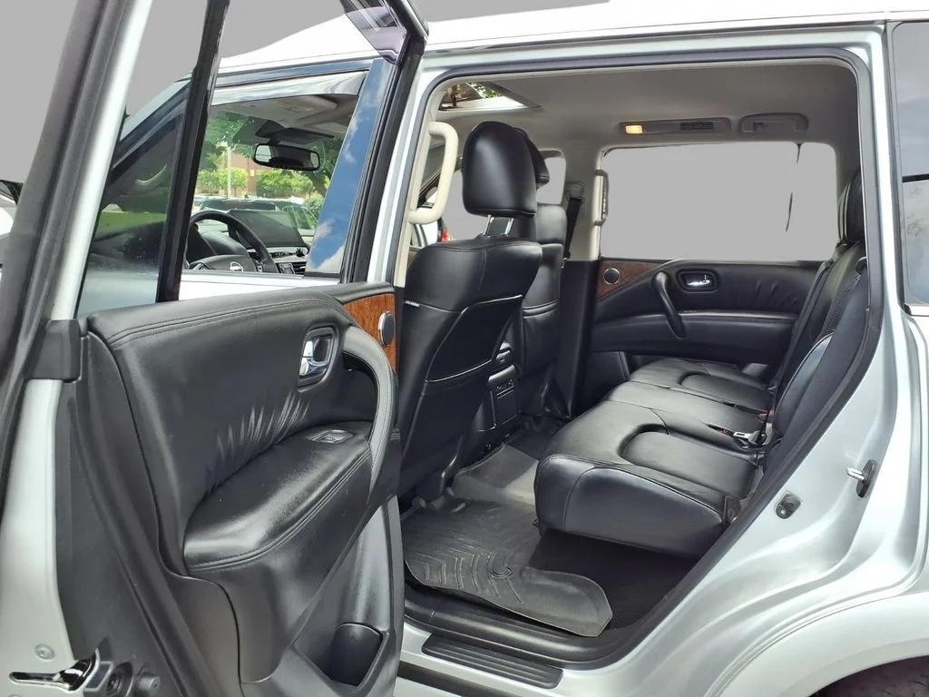 Used 2024 Silver Nissan SL image 26