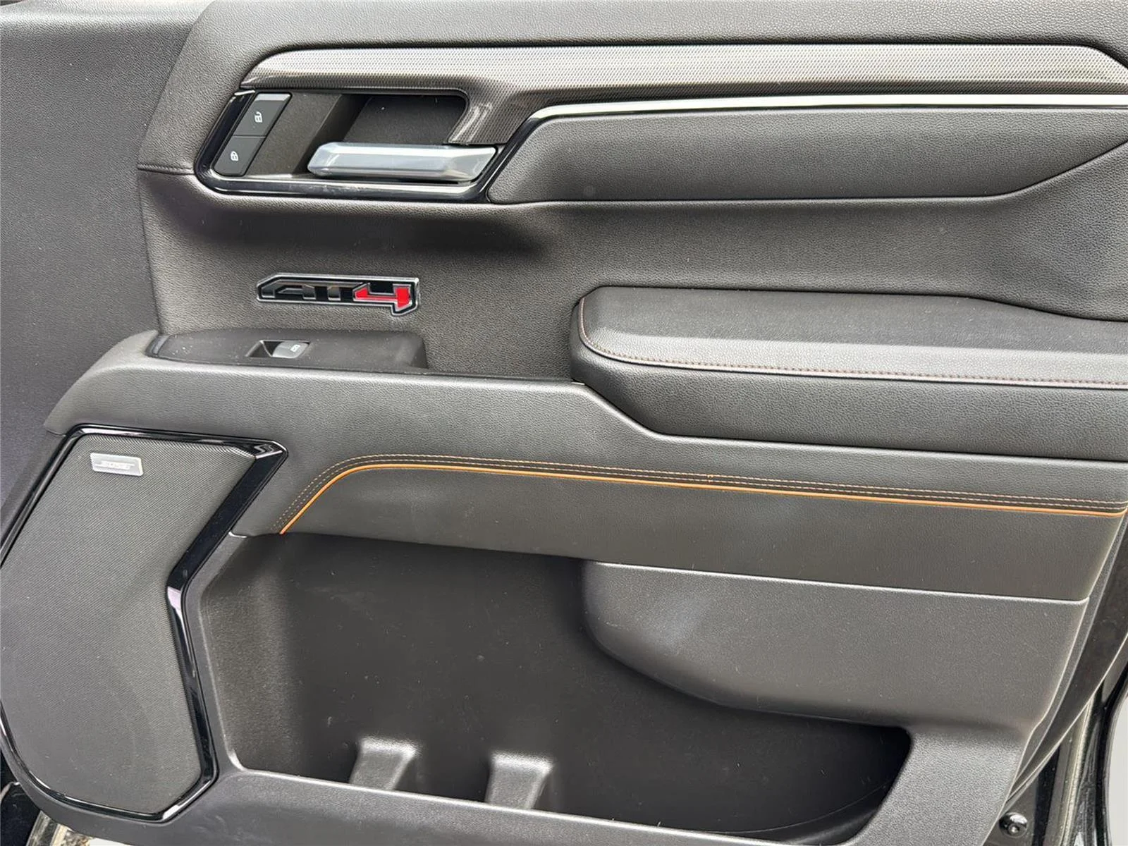 Used 2022 Onyx Black GMC AT4 image 29