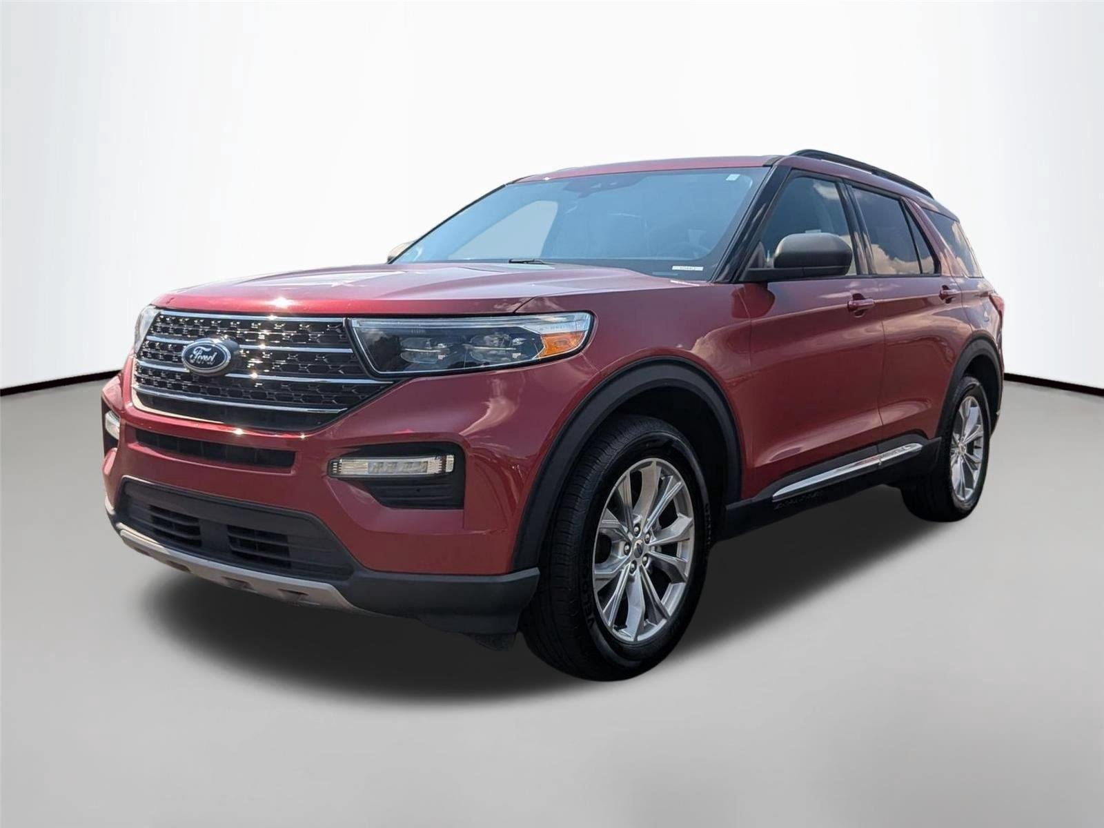 Used 2021 Rapid Red Metallic Tinted Clearcoat Ford XLT image 1