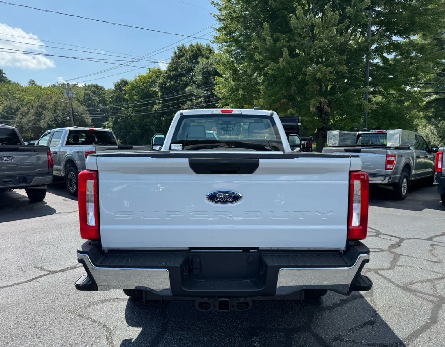 New 2026 Oxford White Ford XL image 4