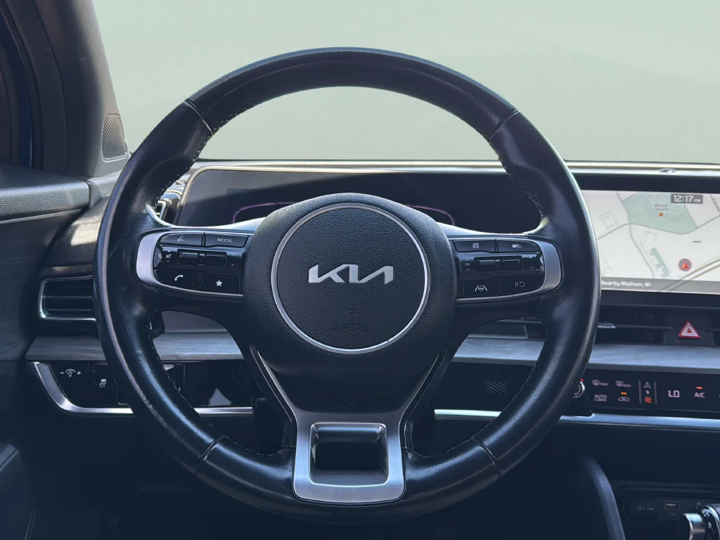 Used 2023 Sapphire Blue Kia X-Line image 29