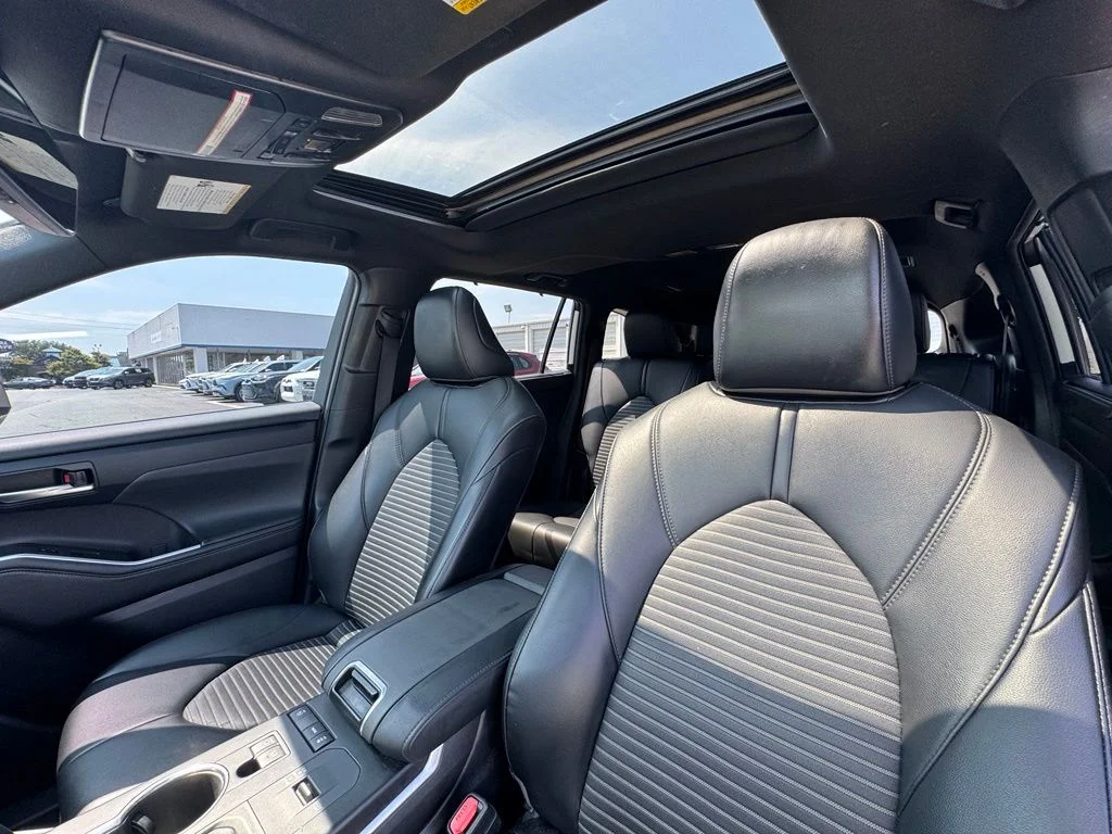 Used 2021 White Toyota XSE image 19