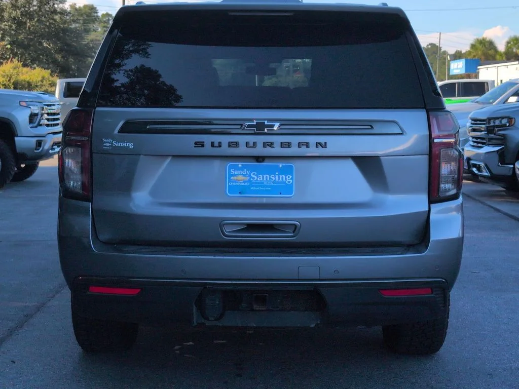 Used 2022 Gray Chevrolet Z71 image 6