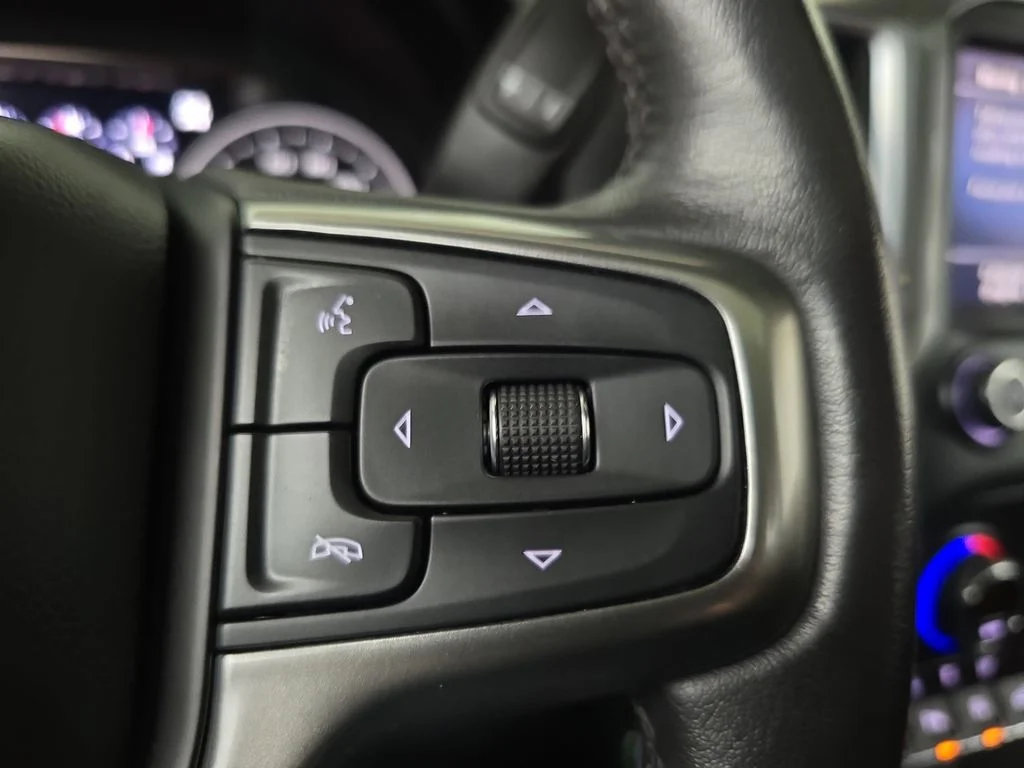 Used 2020 Iridescent Pearl Tricoat Chevrolet LTZ image 20