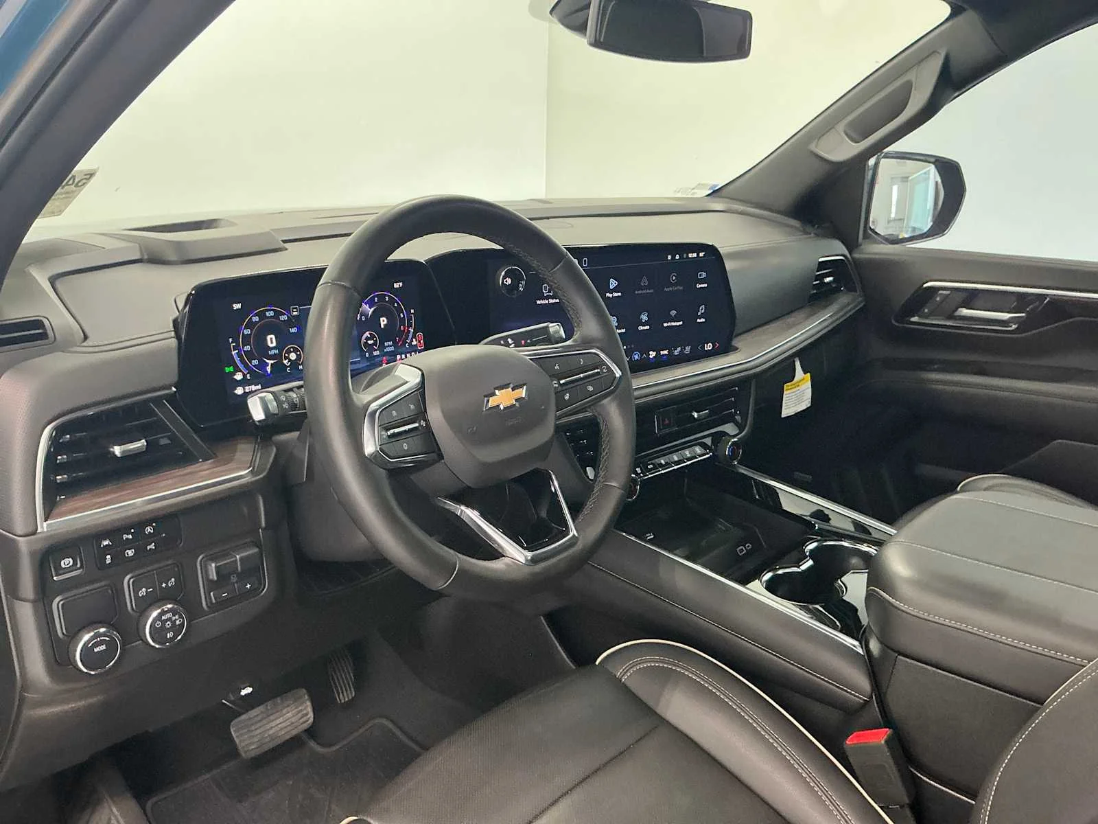 Used 2025 Lakeshore Blue Metallic Chevrolet Premier image 13
