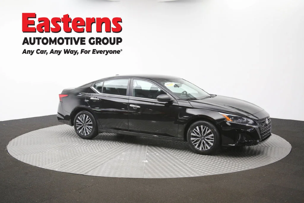 Used 2024 Black Nissan 2.5 SV image 43