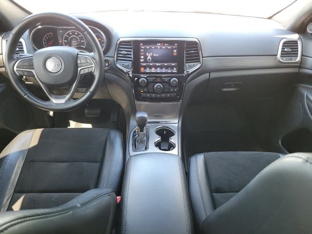Used 2021 White Jeep Laredo X image 13