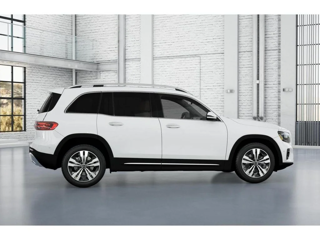 New 2026 White Mercedes-Benz GLB 250 image 17
