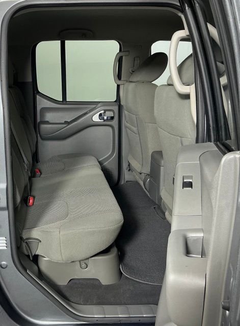Used 2021 Gray Nissan SV image 25